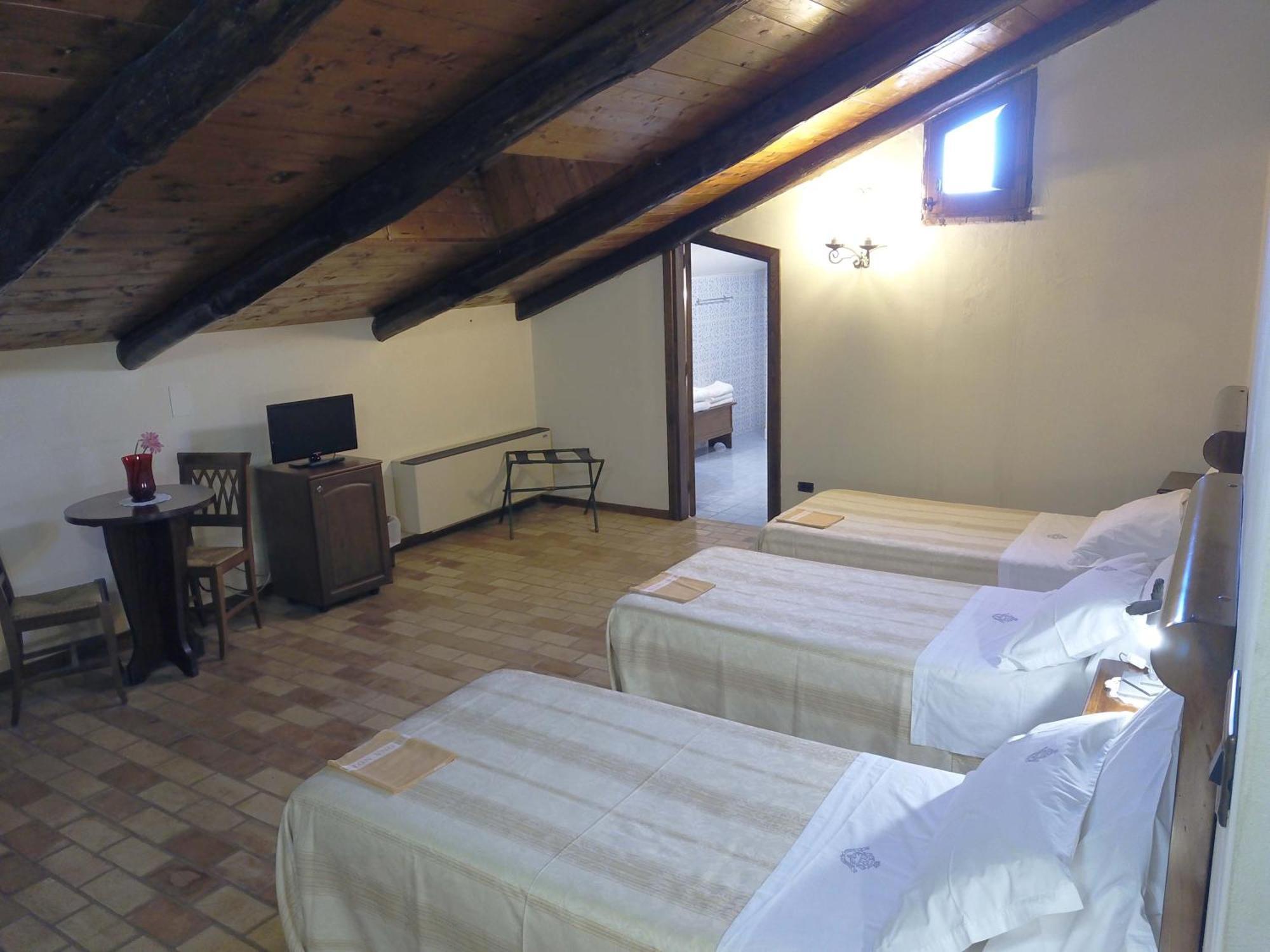 Castello Di Altomonte Otel Dış mekan fotoğraf